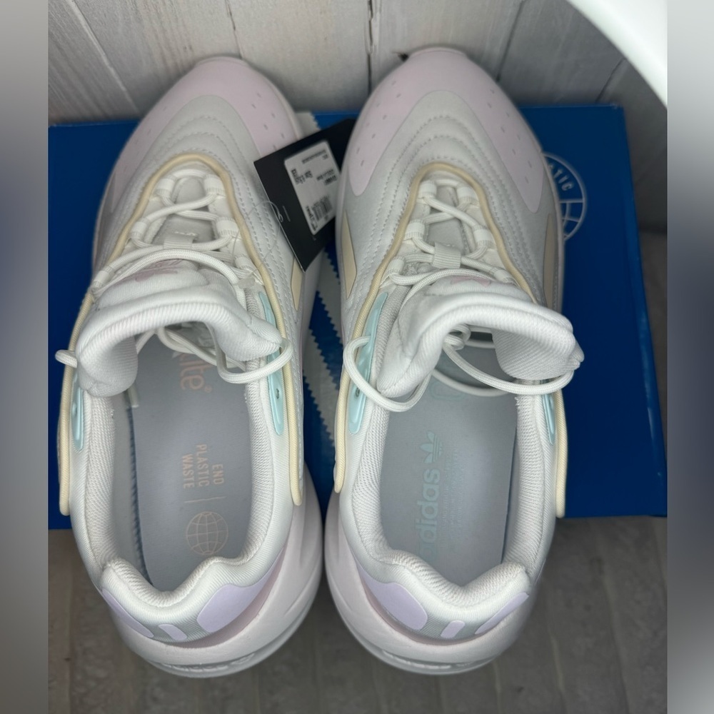Ozelia J 'White Pastels’ 2023 - Size 6.5W - Picture 4 of 7